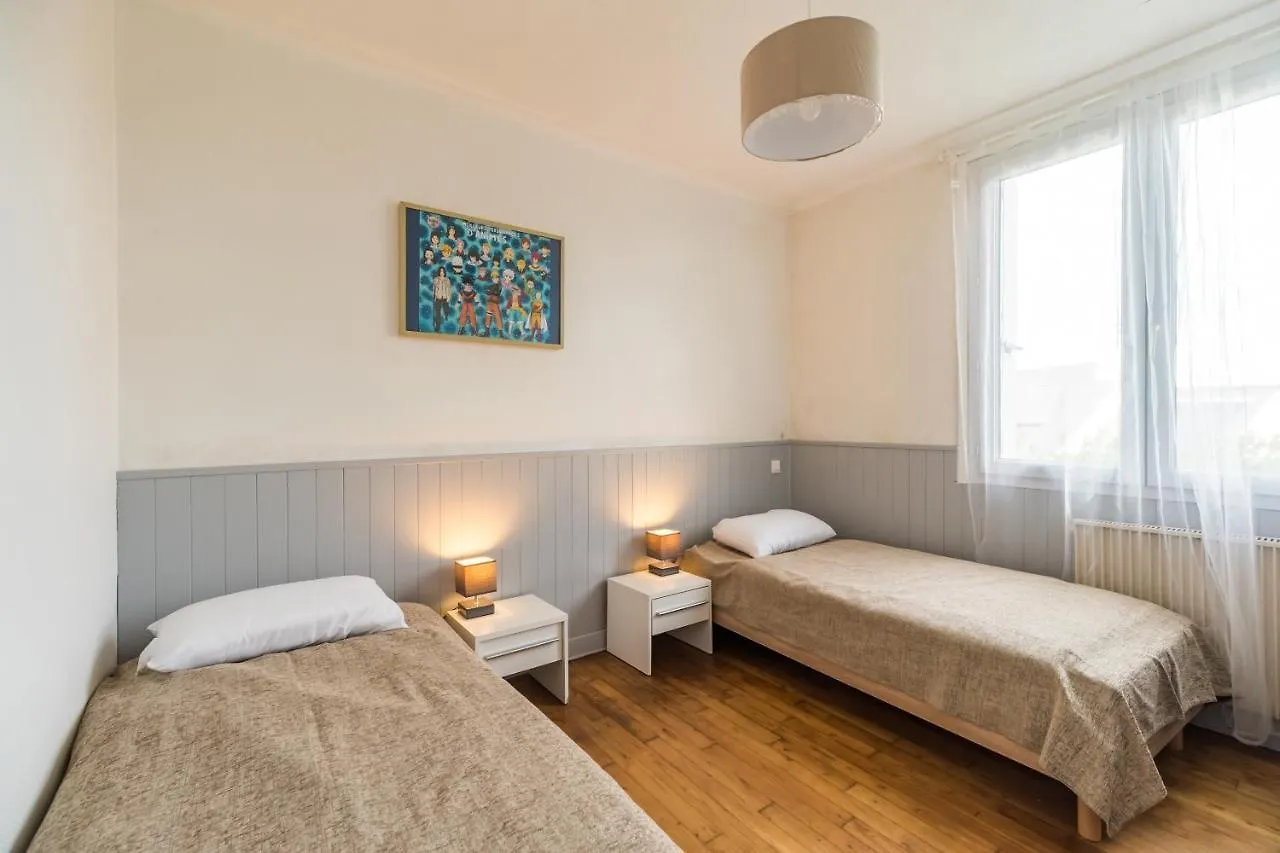 Casa de Férias Maison Poulpry - Grande Maison Pour 9 A 600M De La Plage Penvénan França